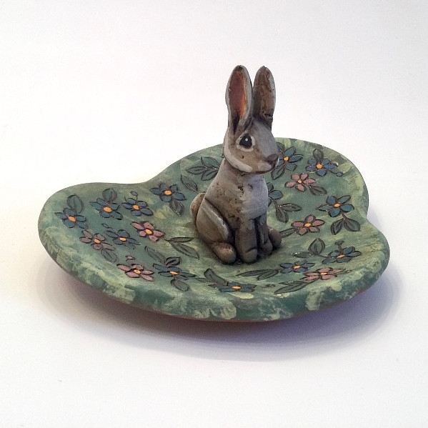 Annette ten Cate - bunny on a leaf - ceramics