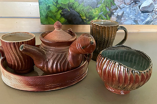 Jim Etzkorn - metalic glaze pottery - ceramics